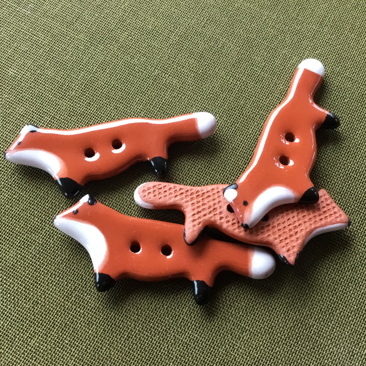 Fox Buttons 3/4" x 1-3/4"