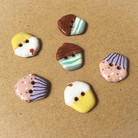 Cupcake Earthenware Buttons 3/4”