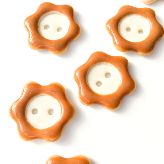 LOOPSIE DAISY Porcelain Button 7/8”