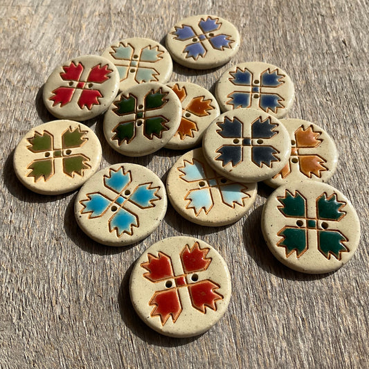 Stoneware Bear Paw Quilt Block Button 1-1/16”