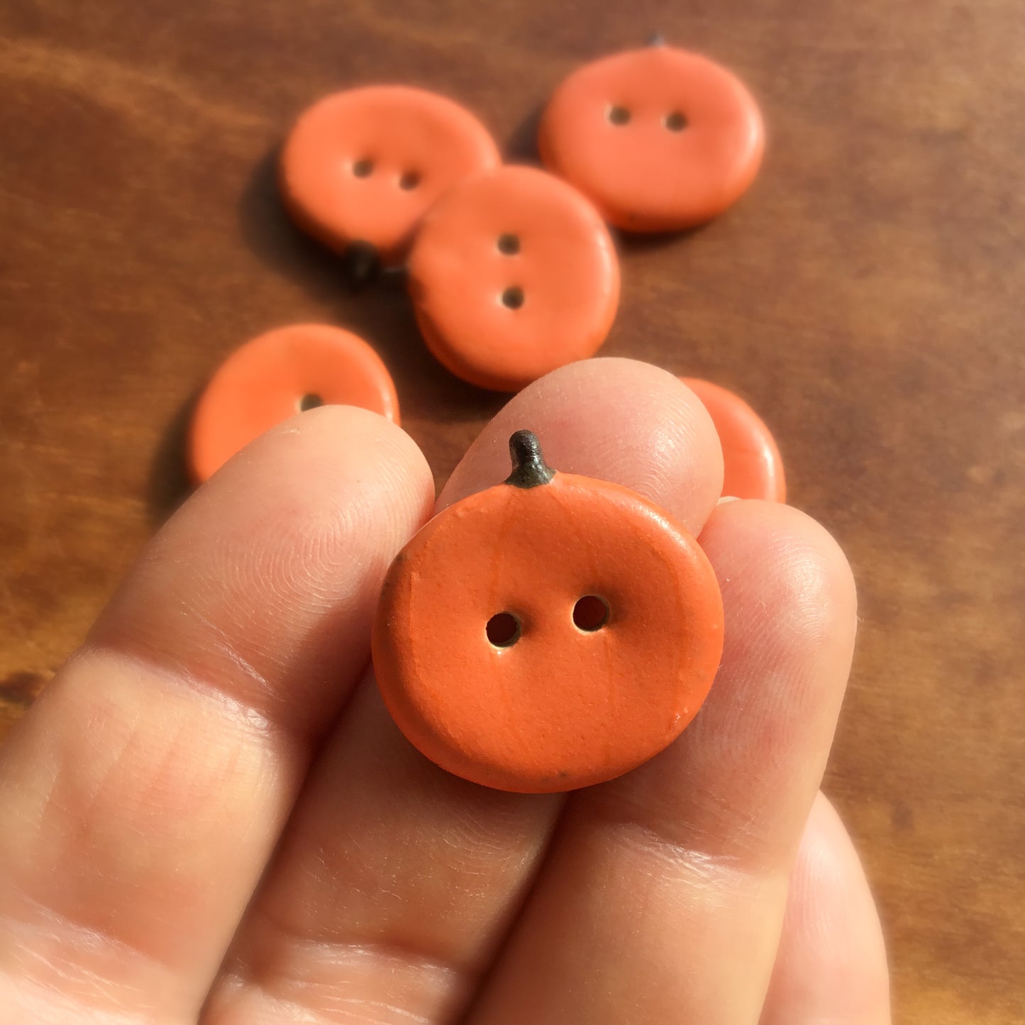 Stoneware Pumpkin Button 7/8"