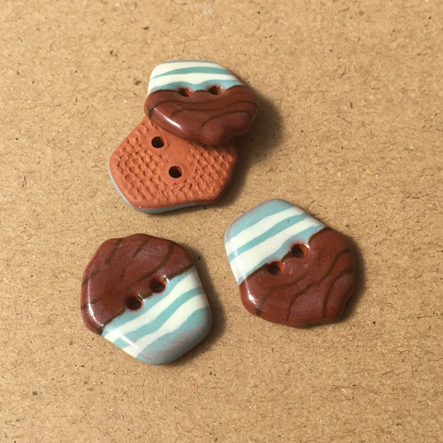 Cupcake Earthenware Buttons 3/4”