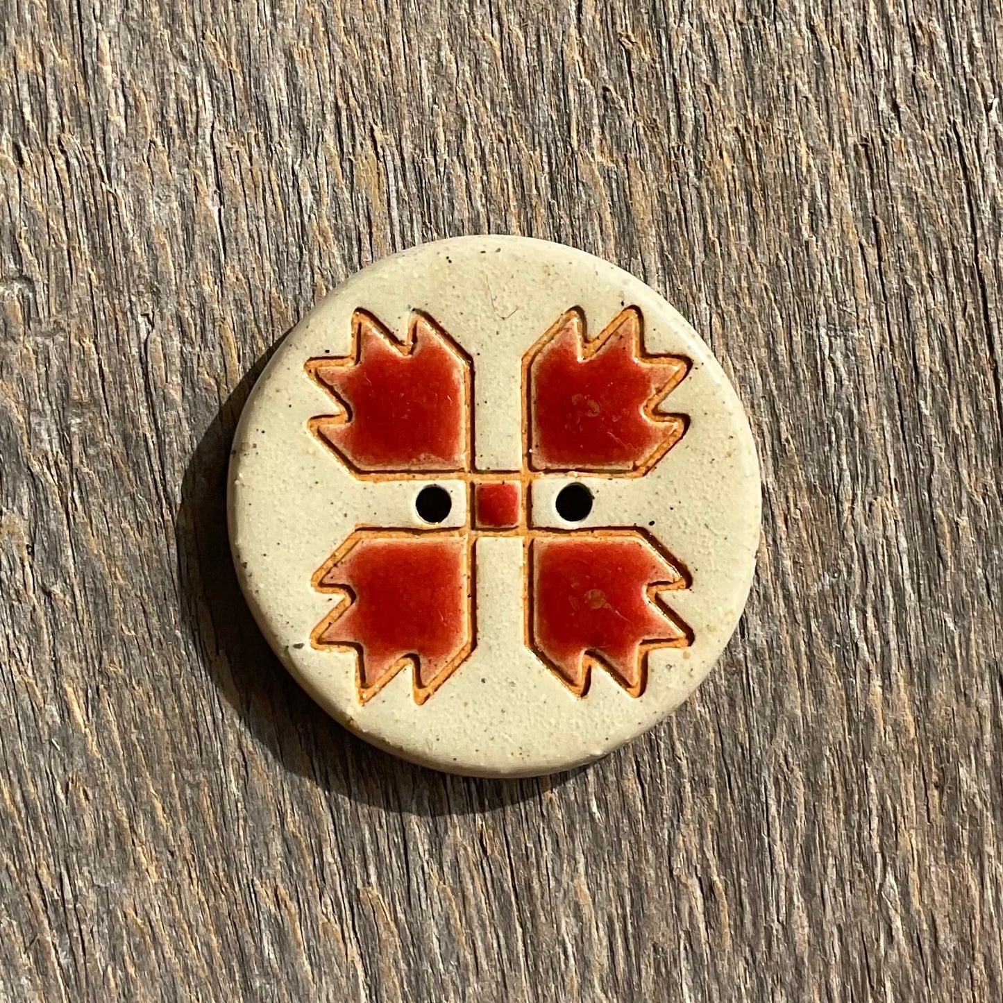 Stoneware Bear Paw Quilt Block Button 1-1/16”