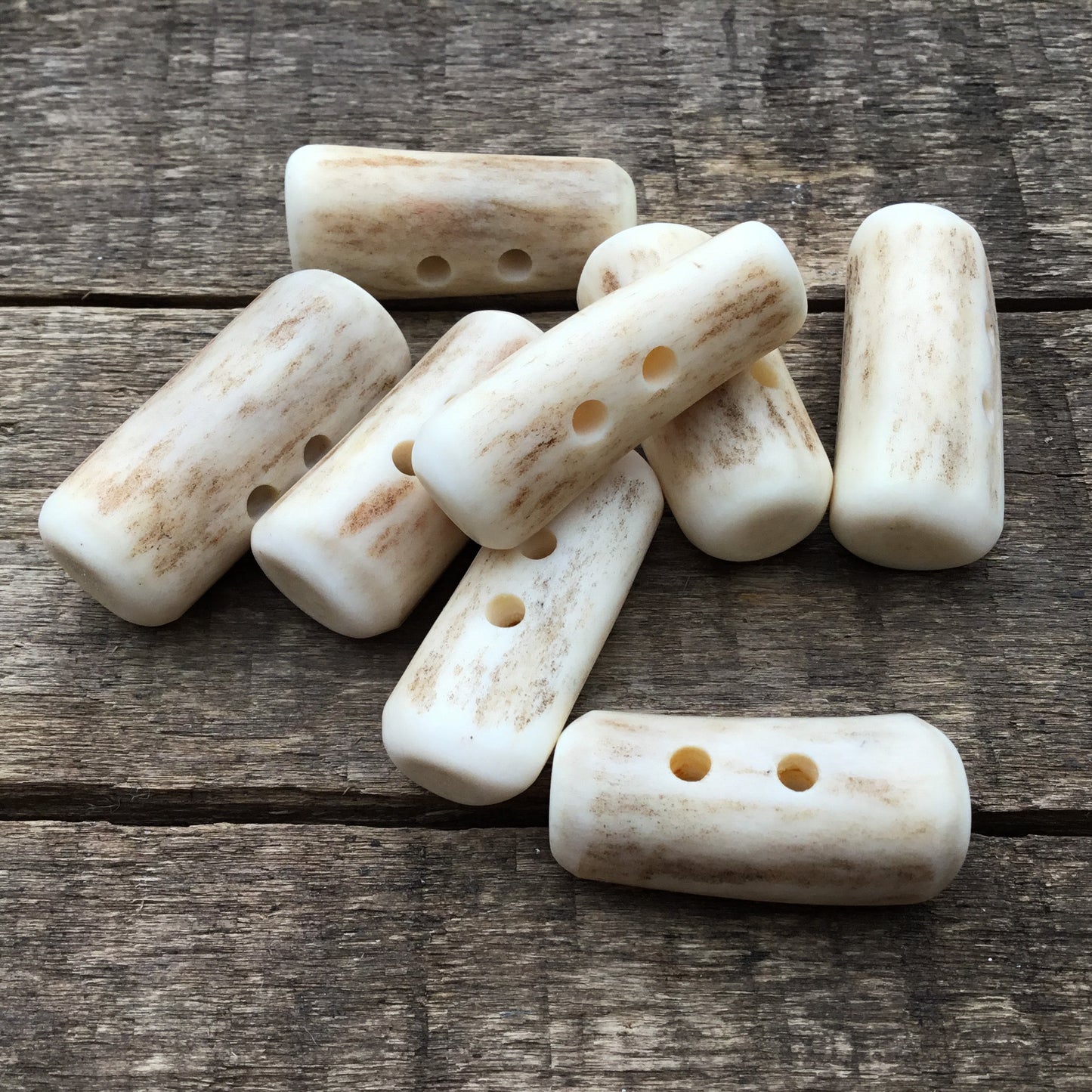 1-1/8" Deer Antler Shed Toggle Button