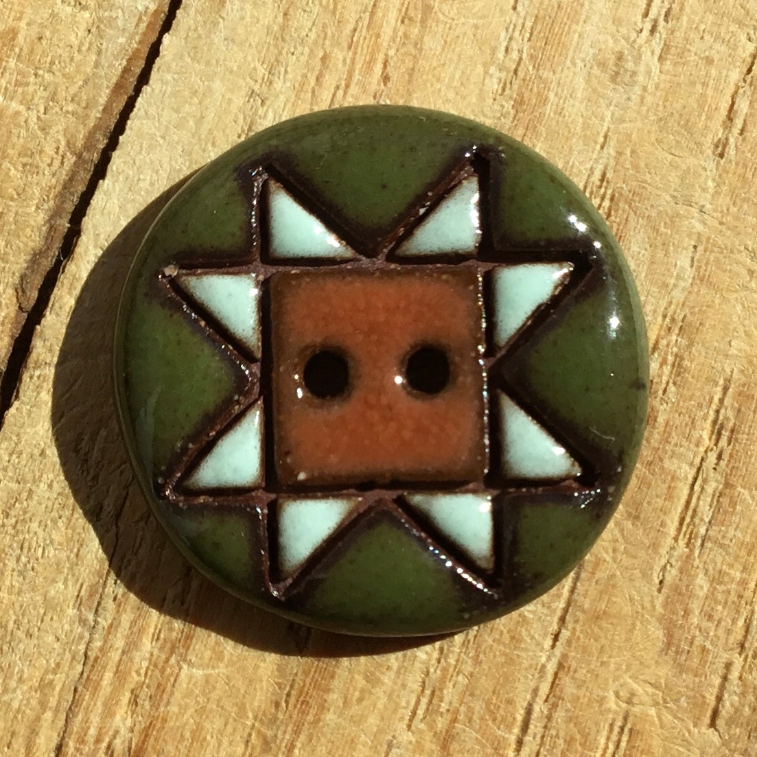 Sawtooth Quilt - Red Stoneware Button - two sizes