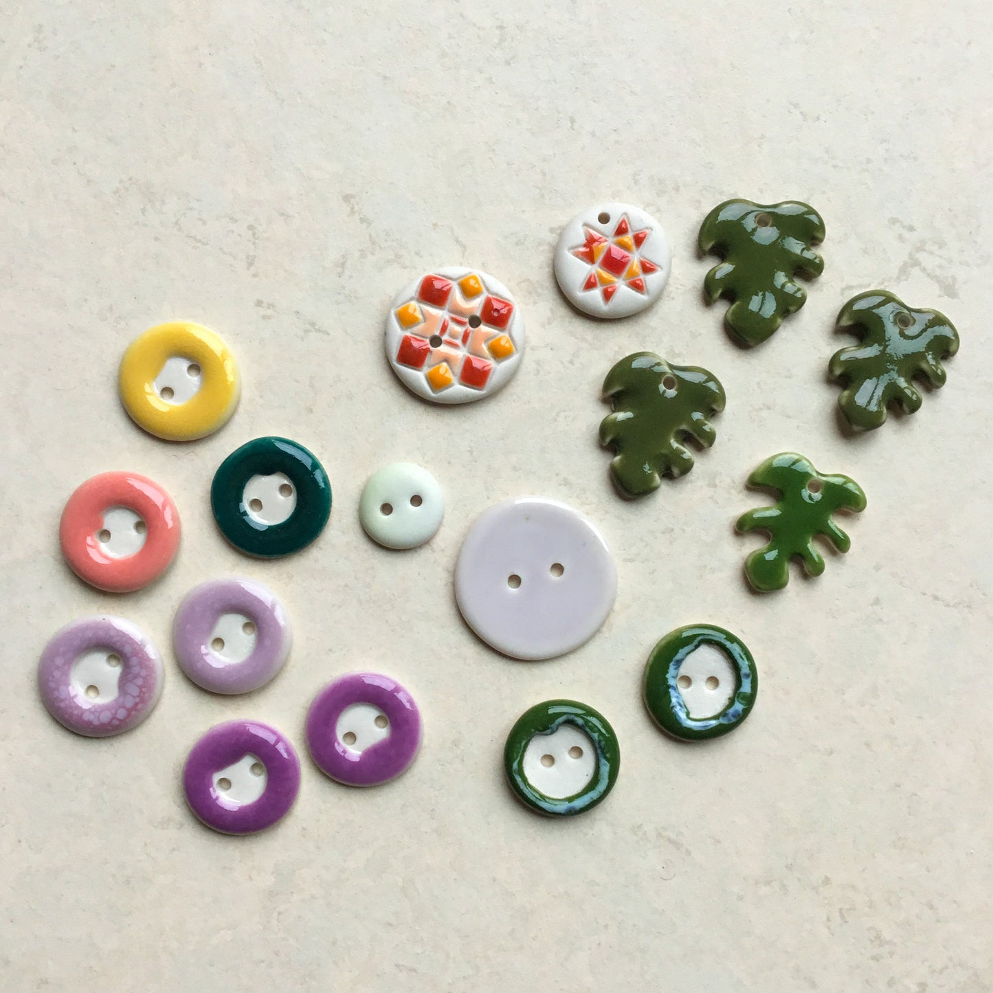 DISCOUNT Lots of Buttons & Charms