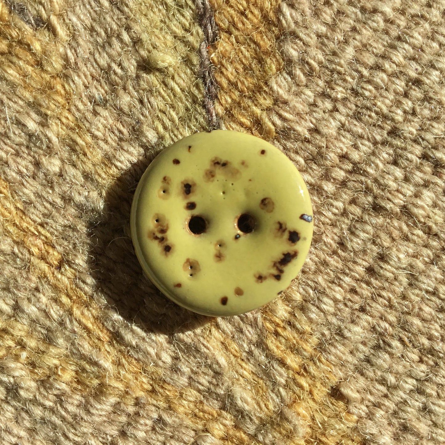 Stoneware Fleck Button  7/8"