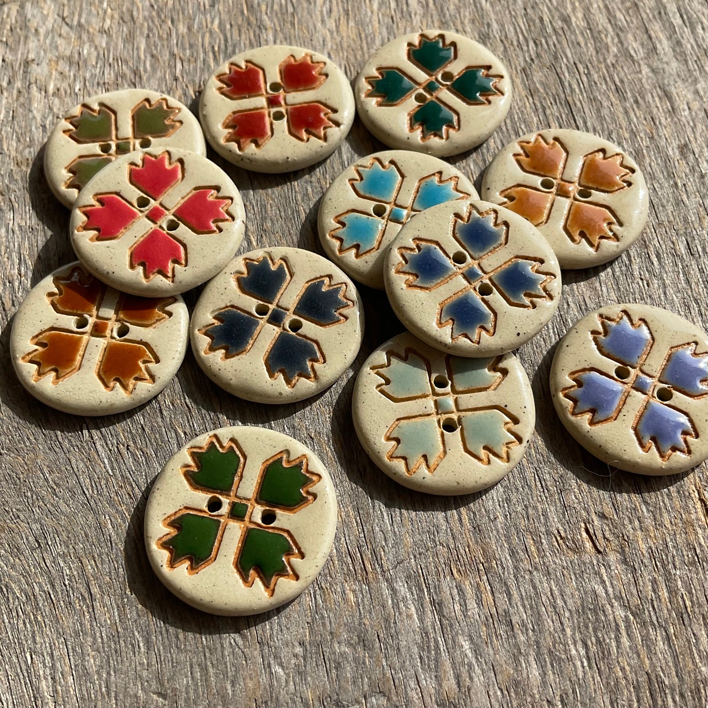 Stoneware Bear Paw Quilt Block Button  7/8”