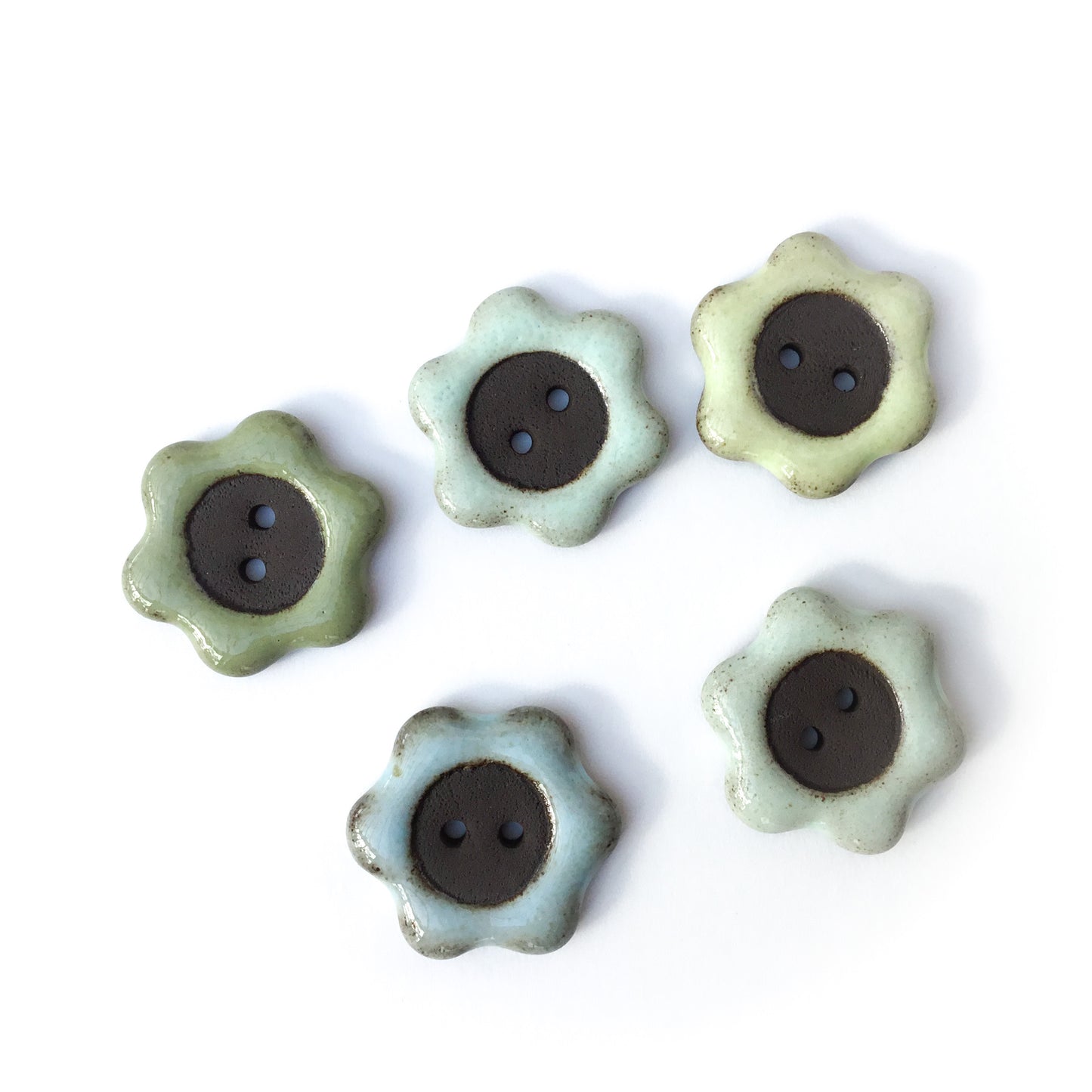 LOOPSIE DAISY Black Clay Button - Sets of 5 -  7/8”