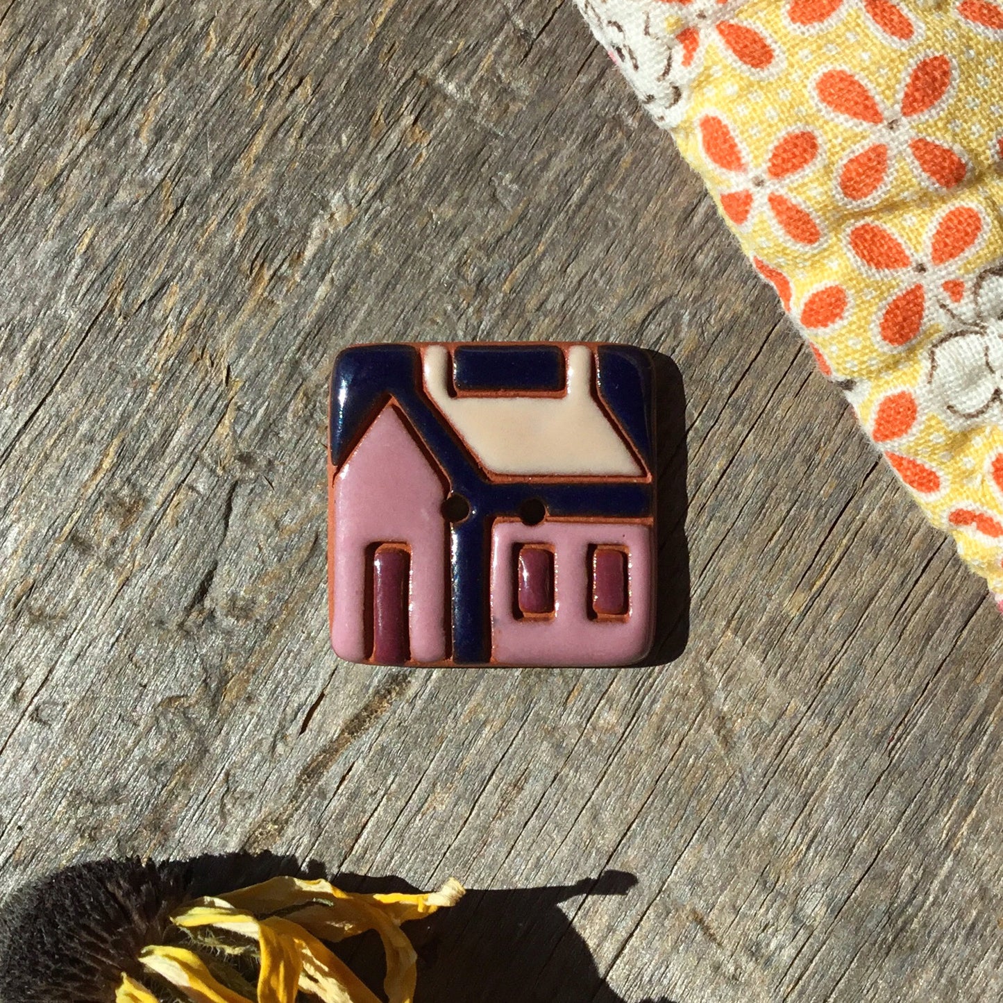 House Quilt Button 15/16”
