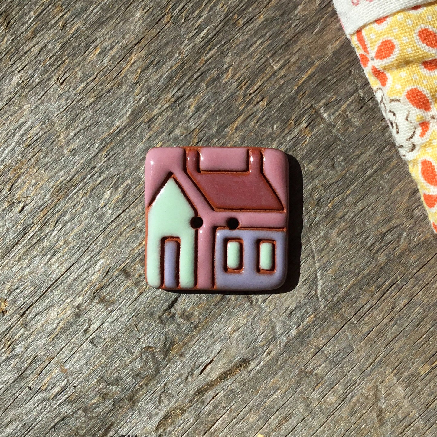 House Quilt Button 15/16”