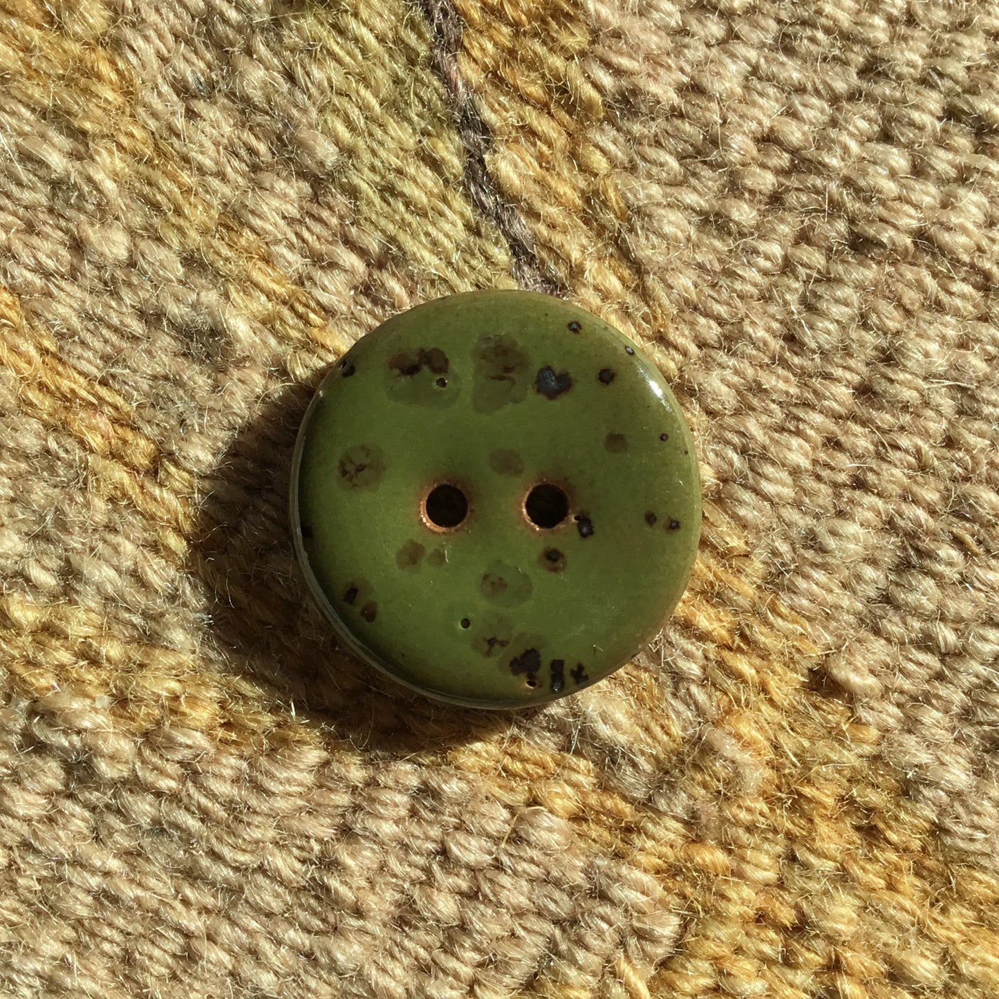Stoneware Fleck Button  7/8"