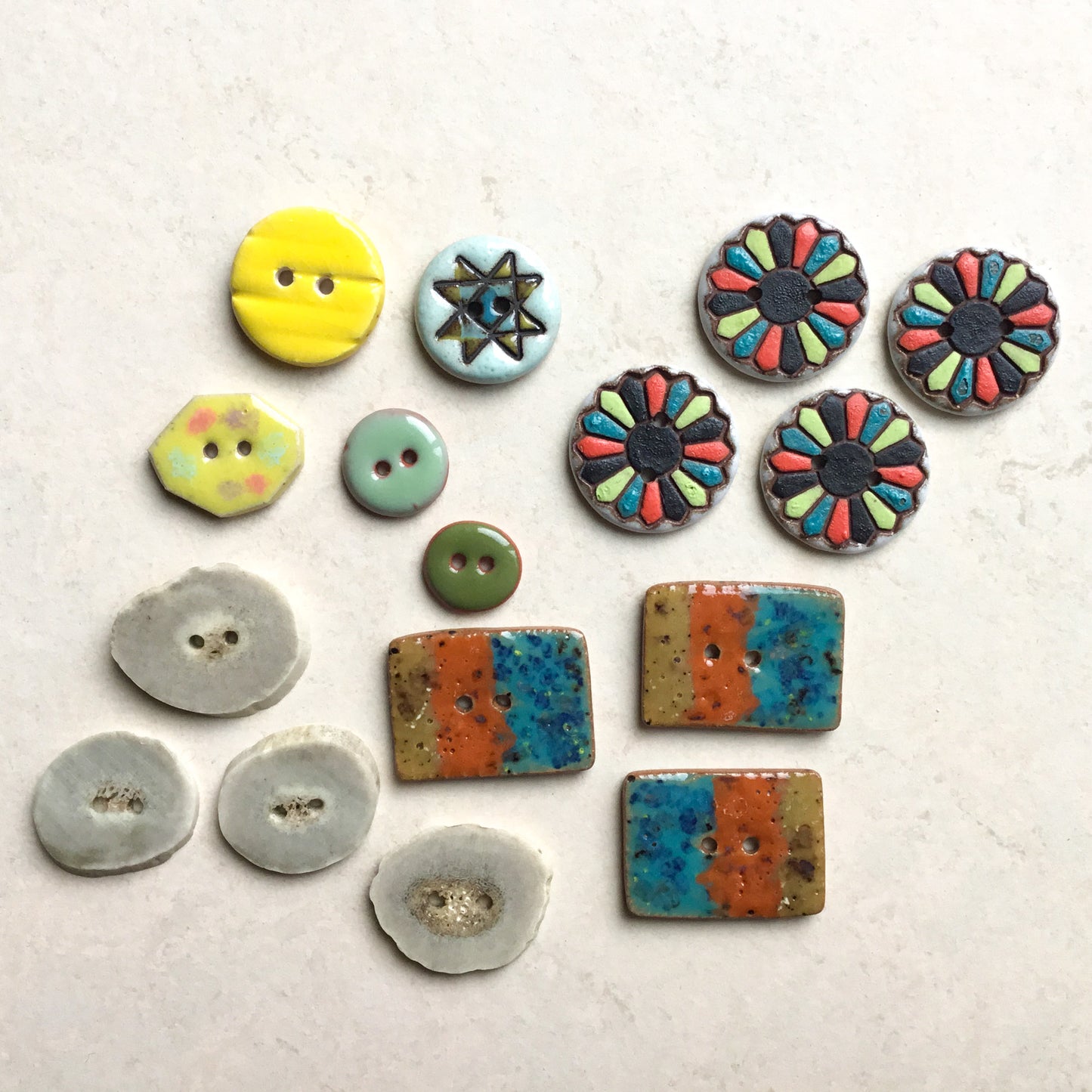 DISCOUNT Lots of Buttons & Charms