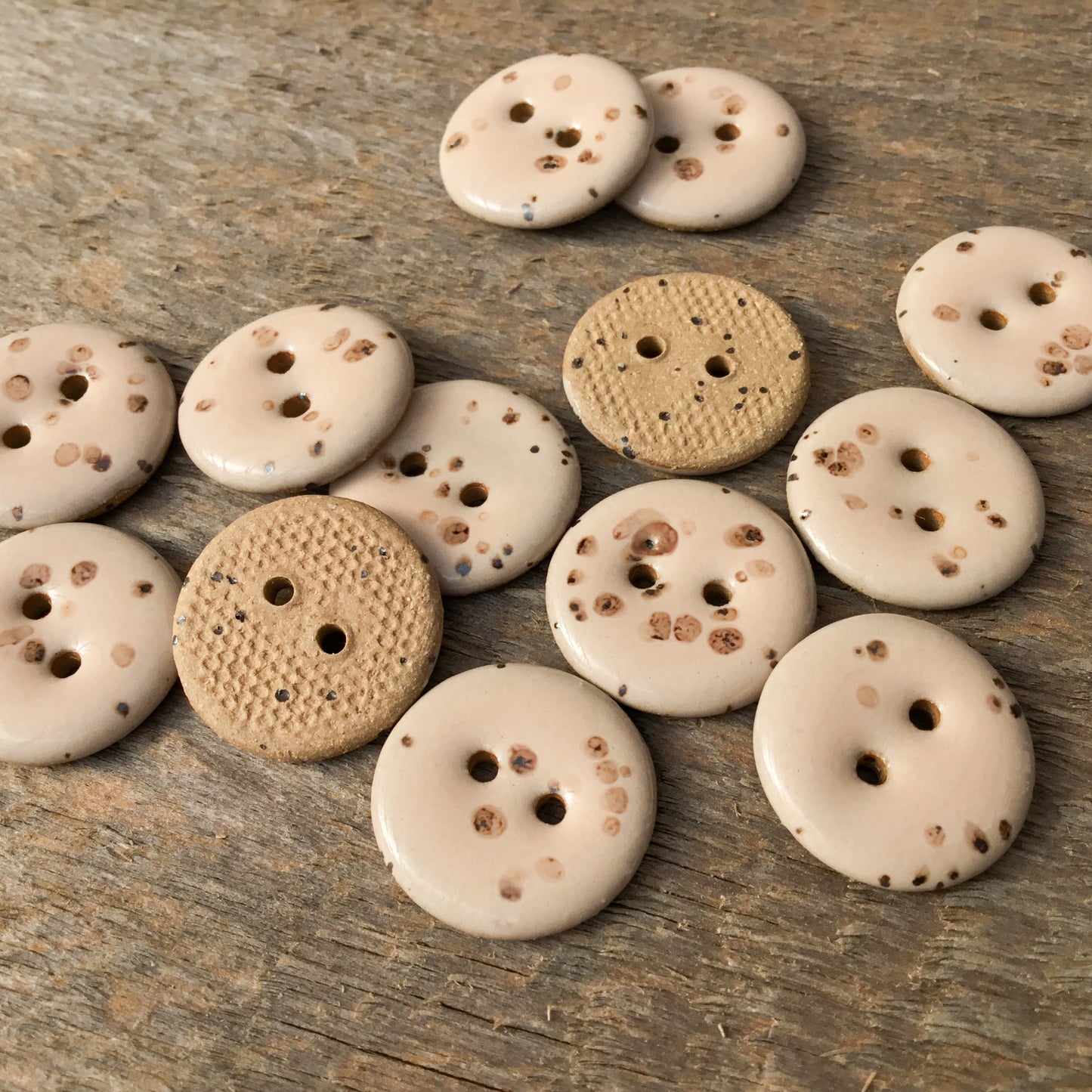 Beige Fleck Stoneware Buttons - 3/4"