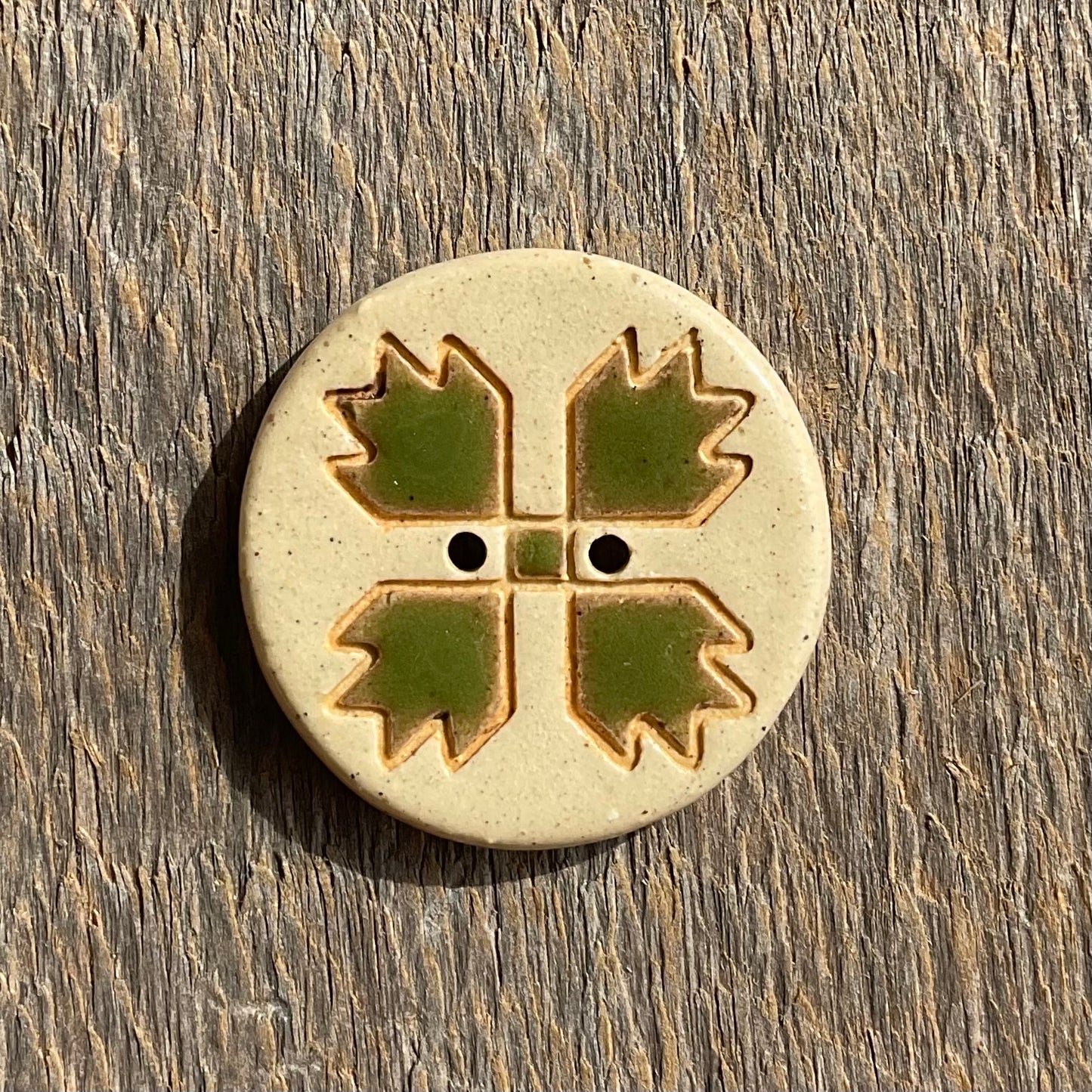 Stoneware Bear Paw Quilt Block Button  1-1/16”