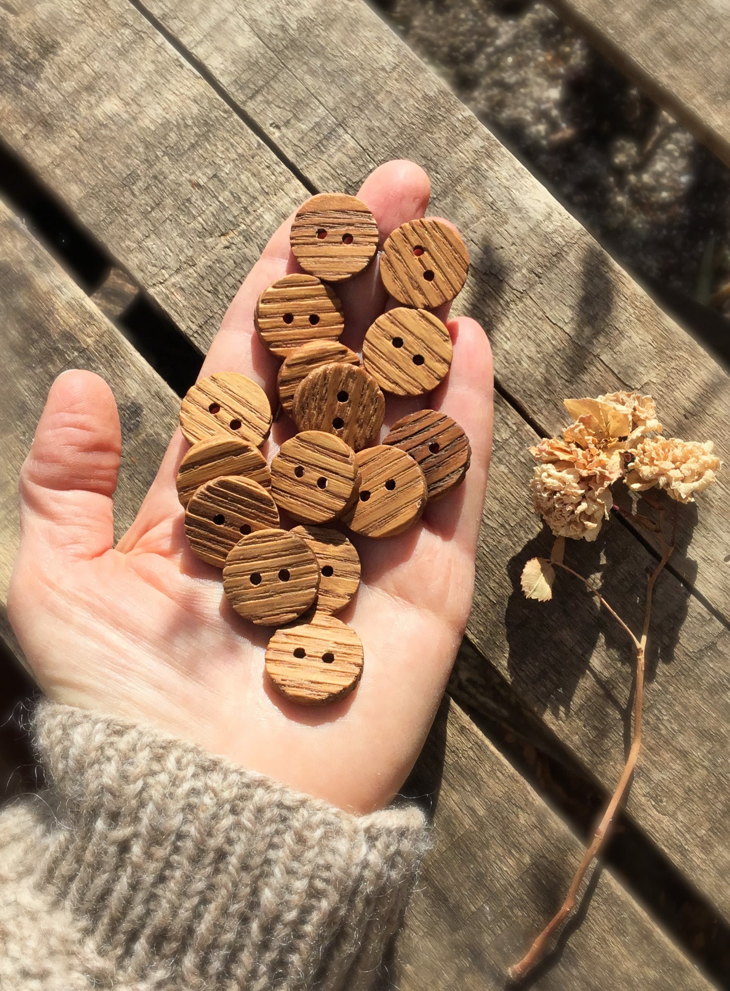 Reclaimed American Chestnut Wood Buttons - 7/8”