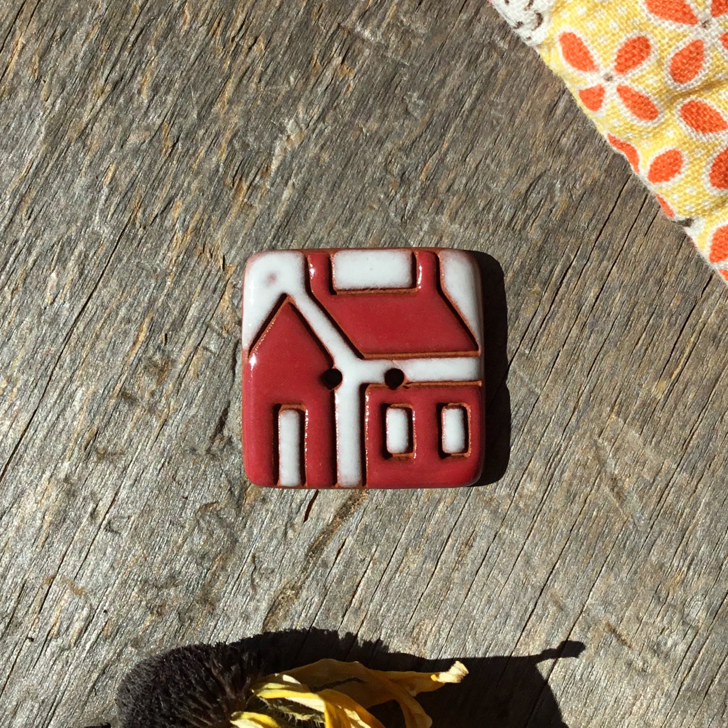 House Quilt Button 15/16”
