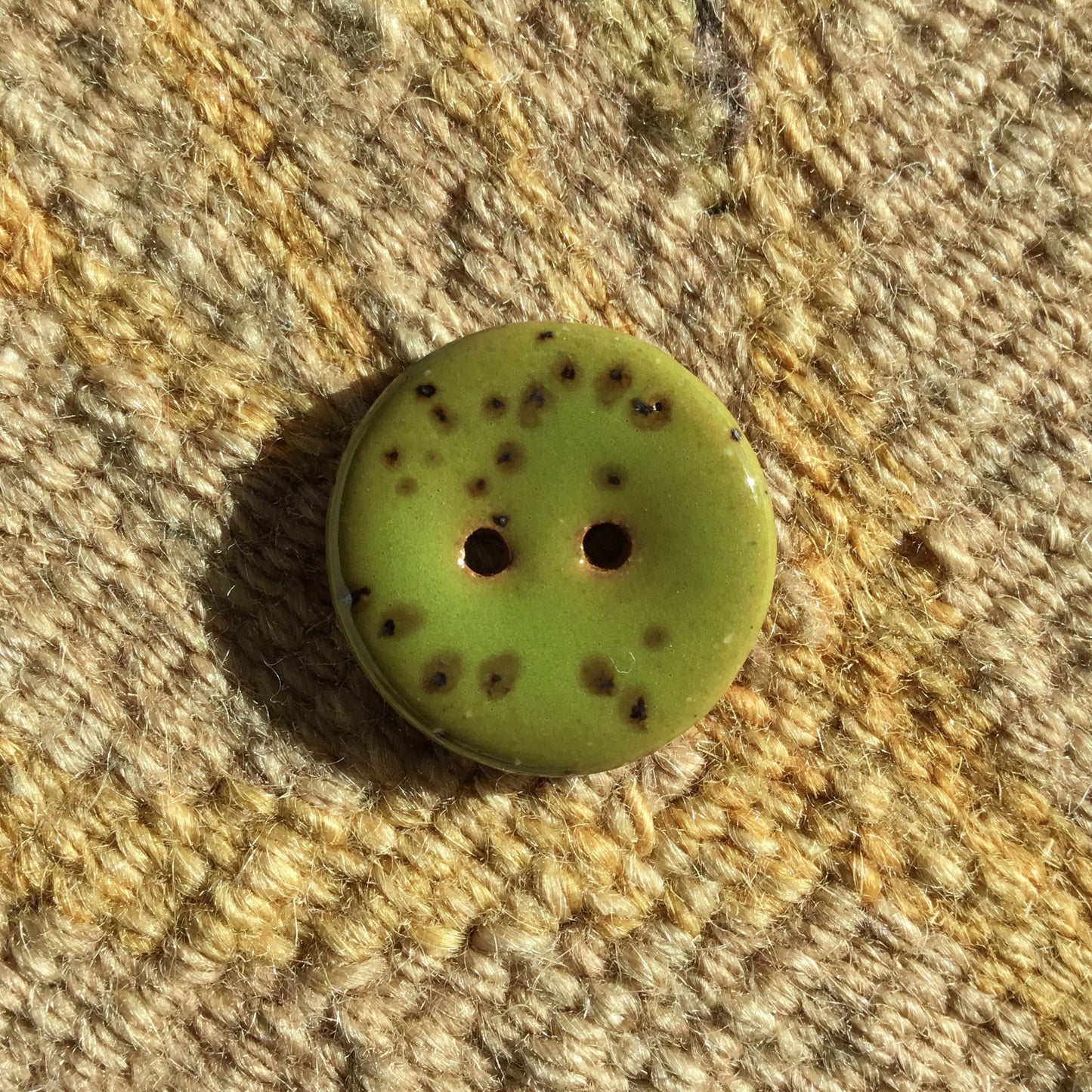 Stoneware Fleck Button  7/8"