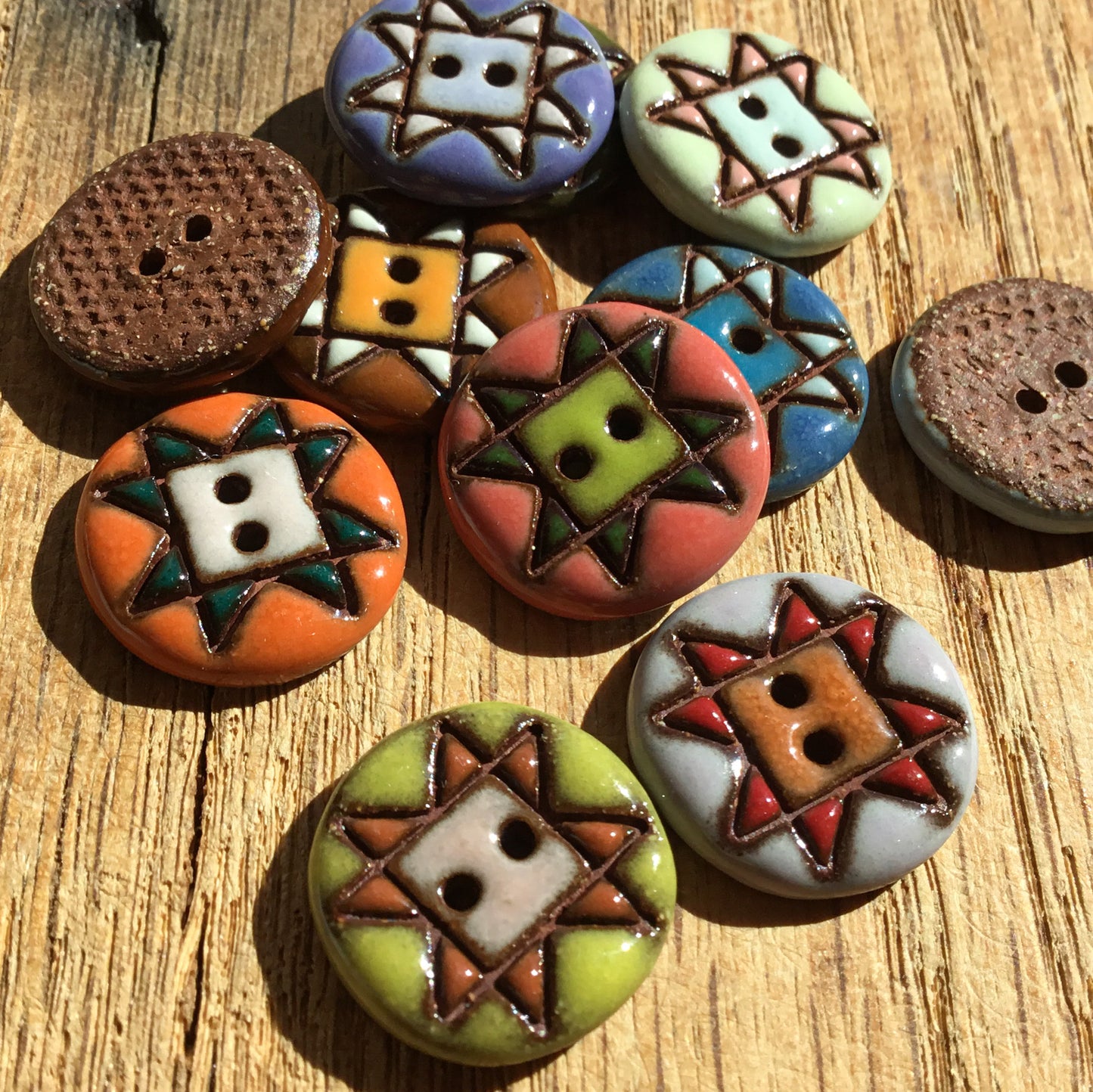 Sawtooth Quilt - Red Stoneware Button - two sizes
