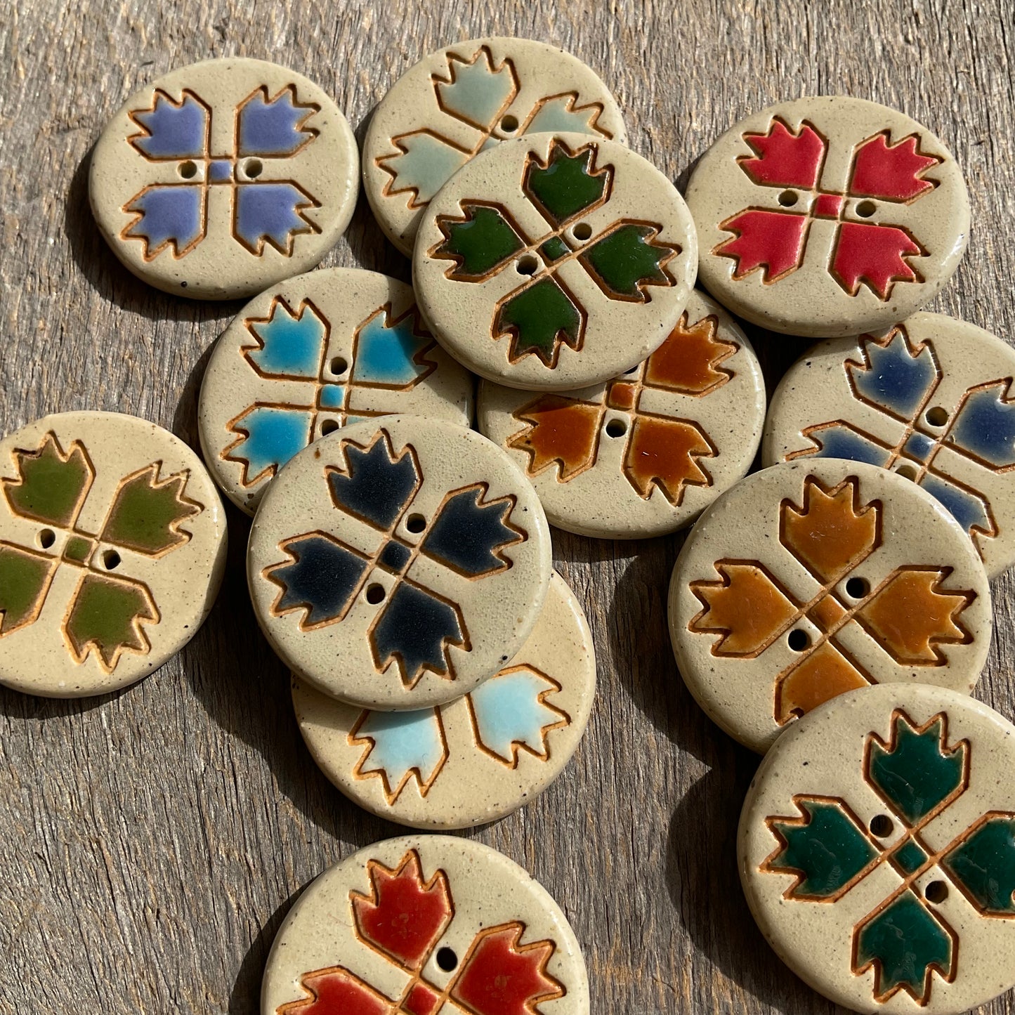 Stoneware Bear Paw Quilt Block Button  1-1/16”