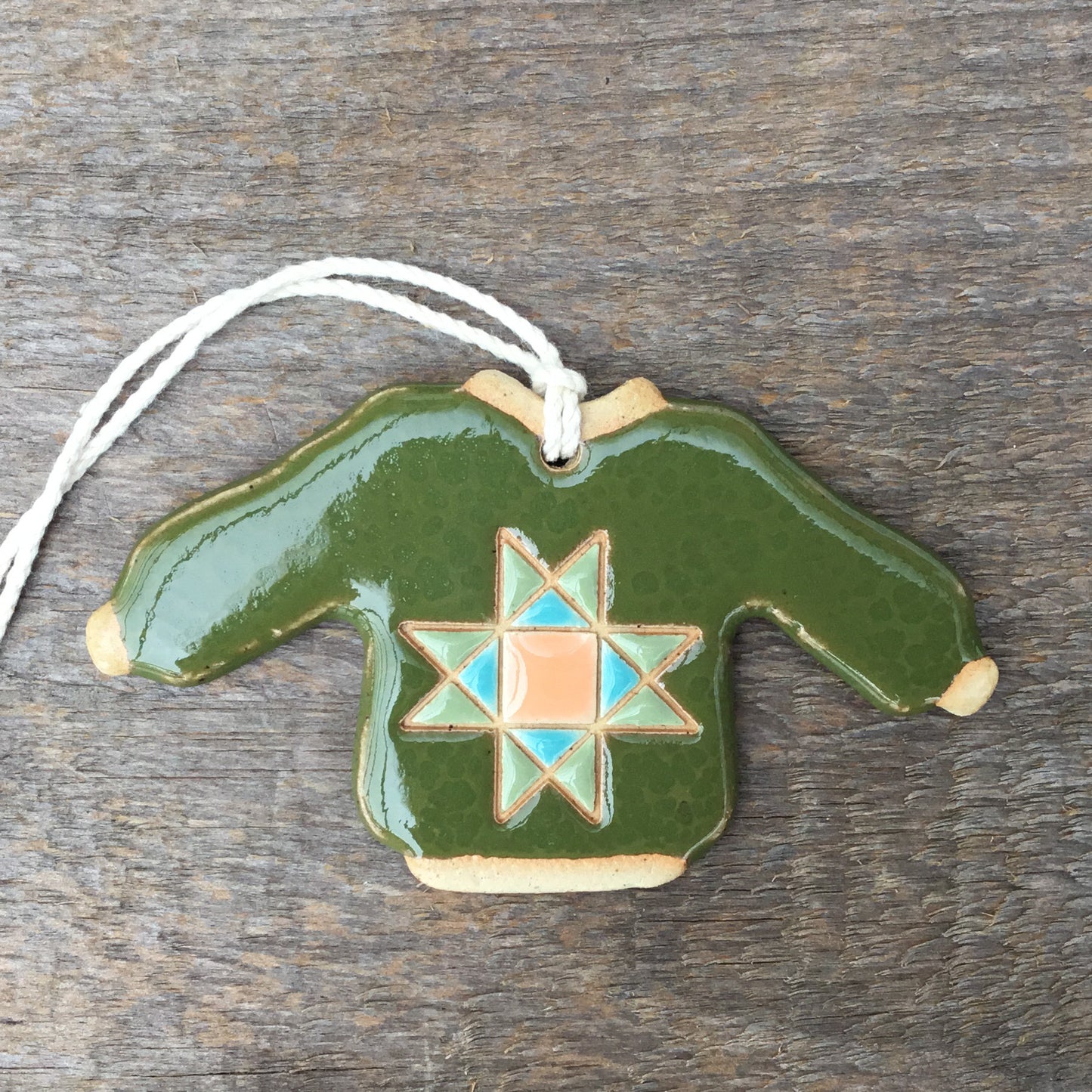 Stoneware Sweater Ornament ‘Ohio Star’