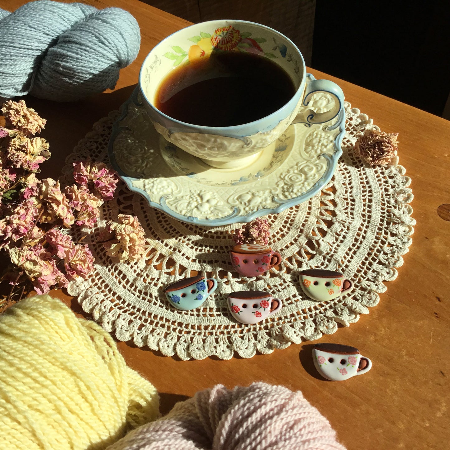 Antique Rose Earthenware Mug Button 3/4” x 1-1/8”