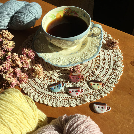 Antique Rose Earthenware Mug Button 3/4” x 1-1/8”