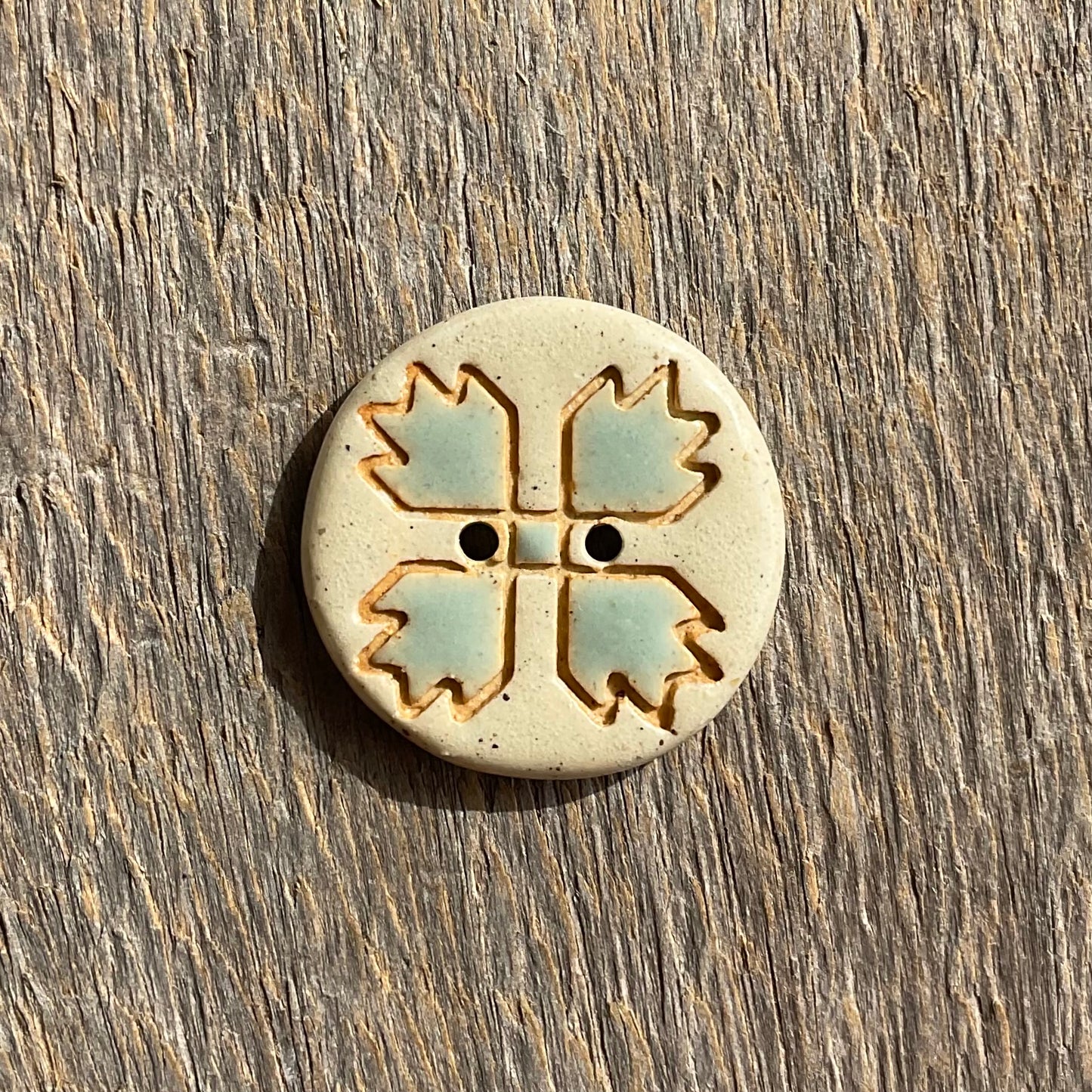 Stoneware Bear Paw Quilt Block Button  7/8”