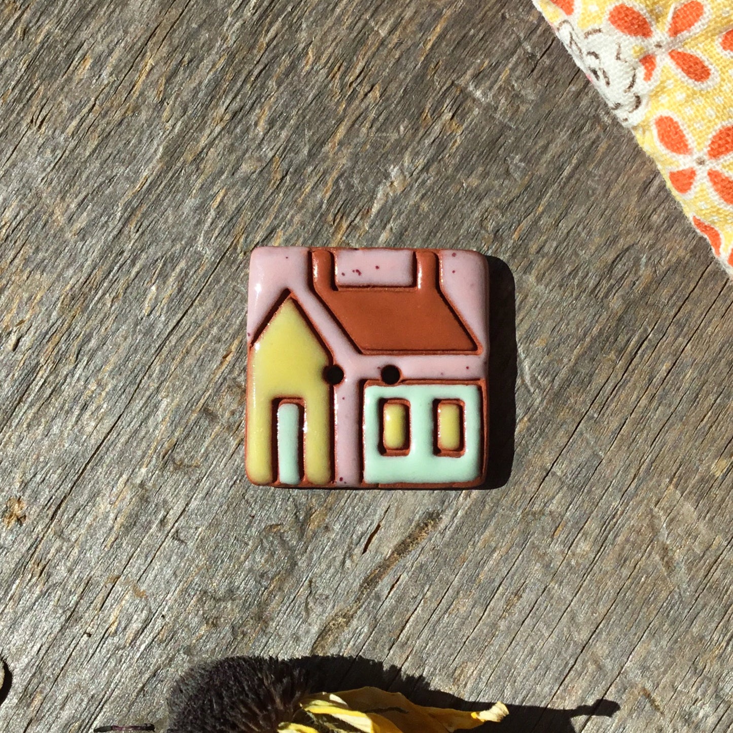 House Quilt Button 15/16”