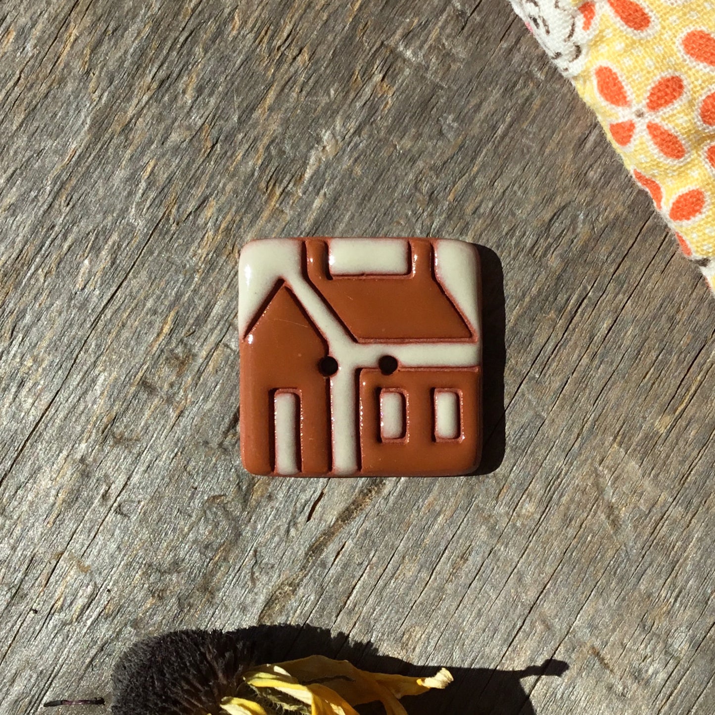 House Quilt Button 15/16”