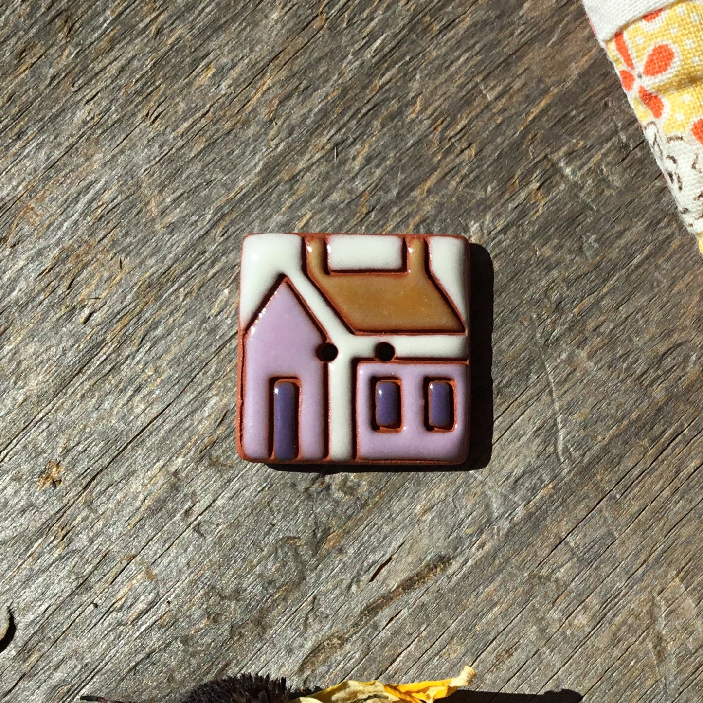 House Quilt Button 15/16”