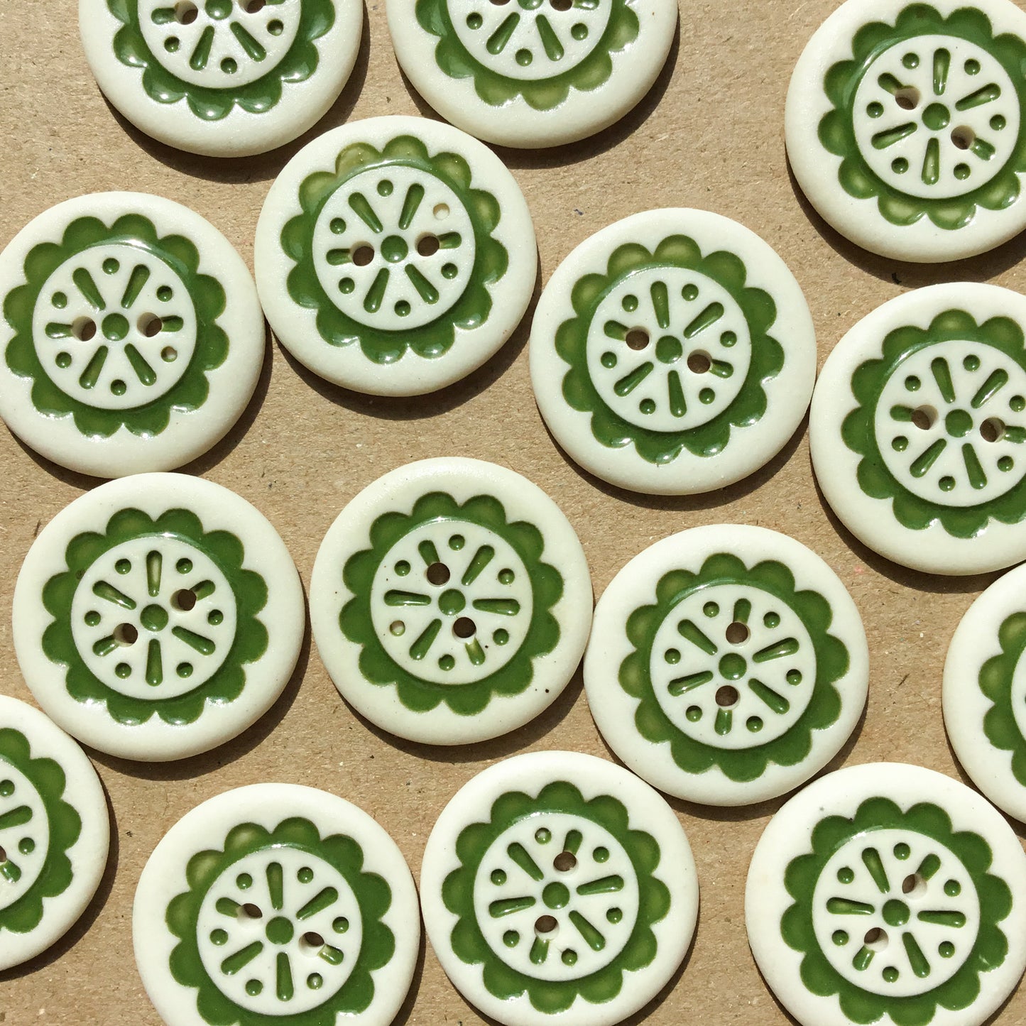 Scalloped Flower Porcelain Button  ‘Green Thumb’  1"