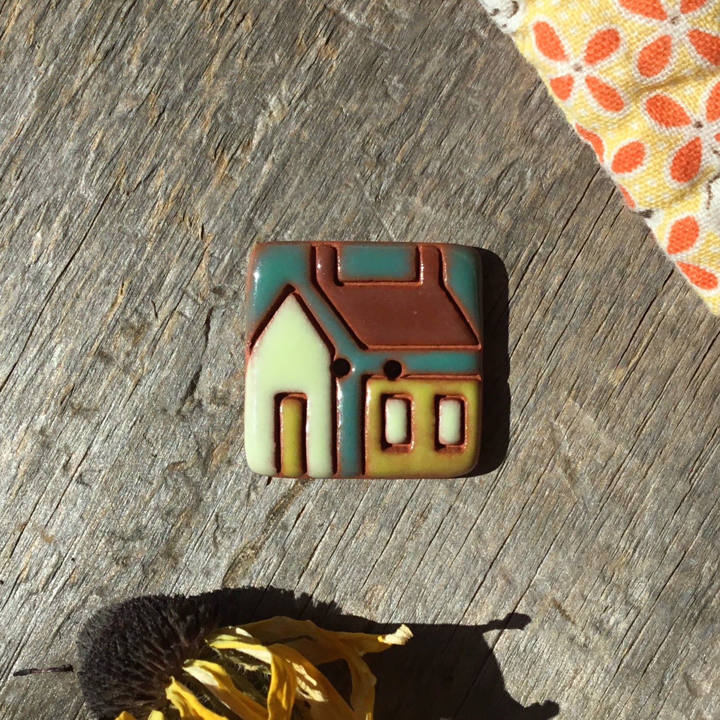 House Quilt Button 15/16”