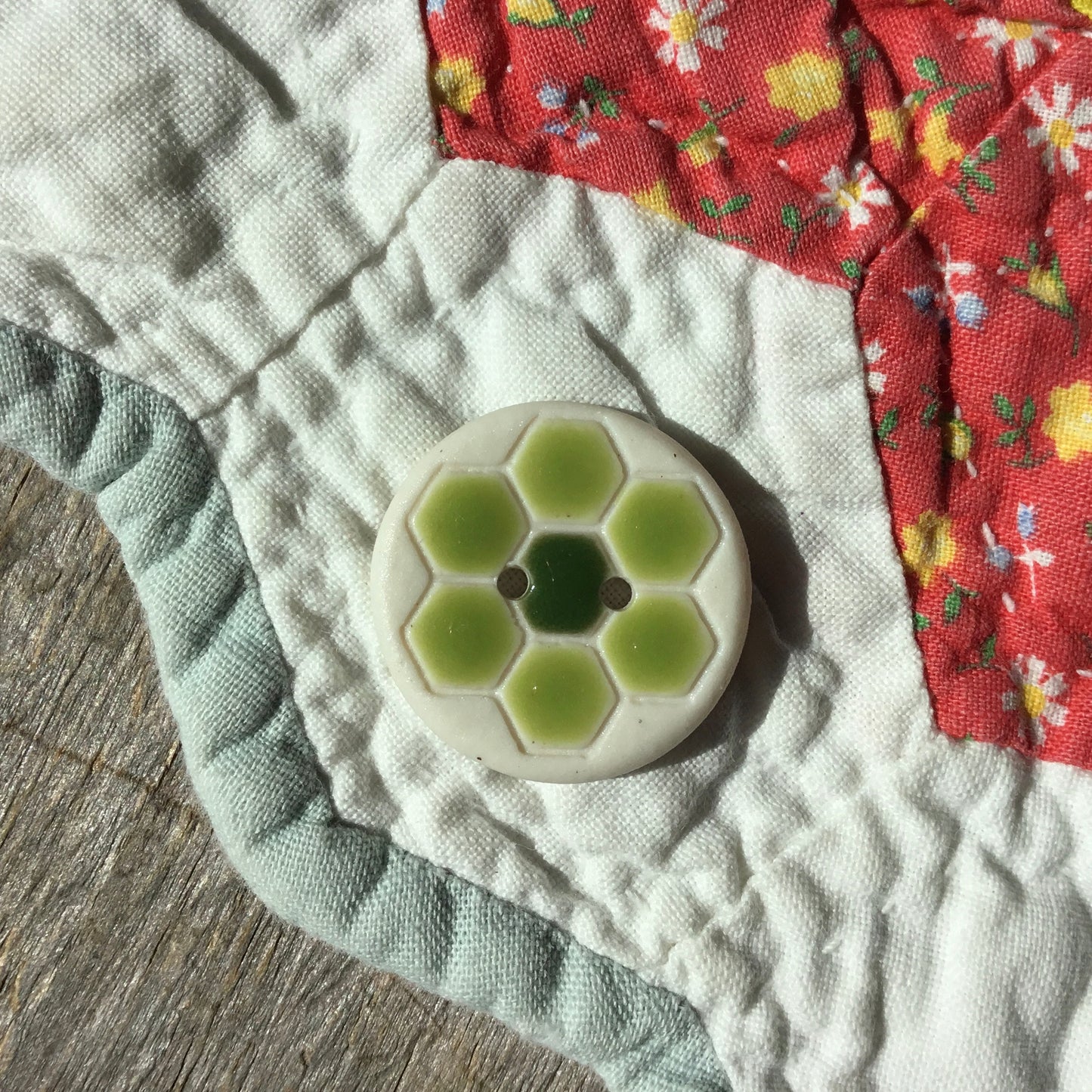 ‘Grandma’s Flower Garden’ Porcelain Button 7/8"