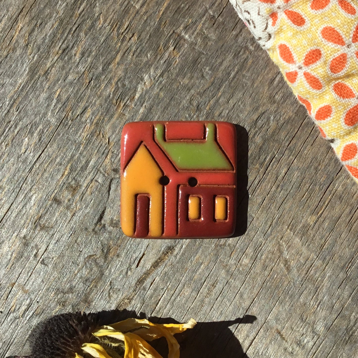 House Quilt Button 15/16”