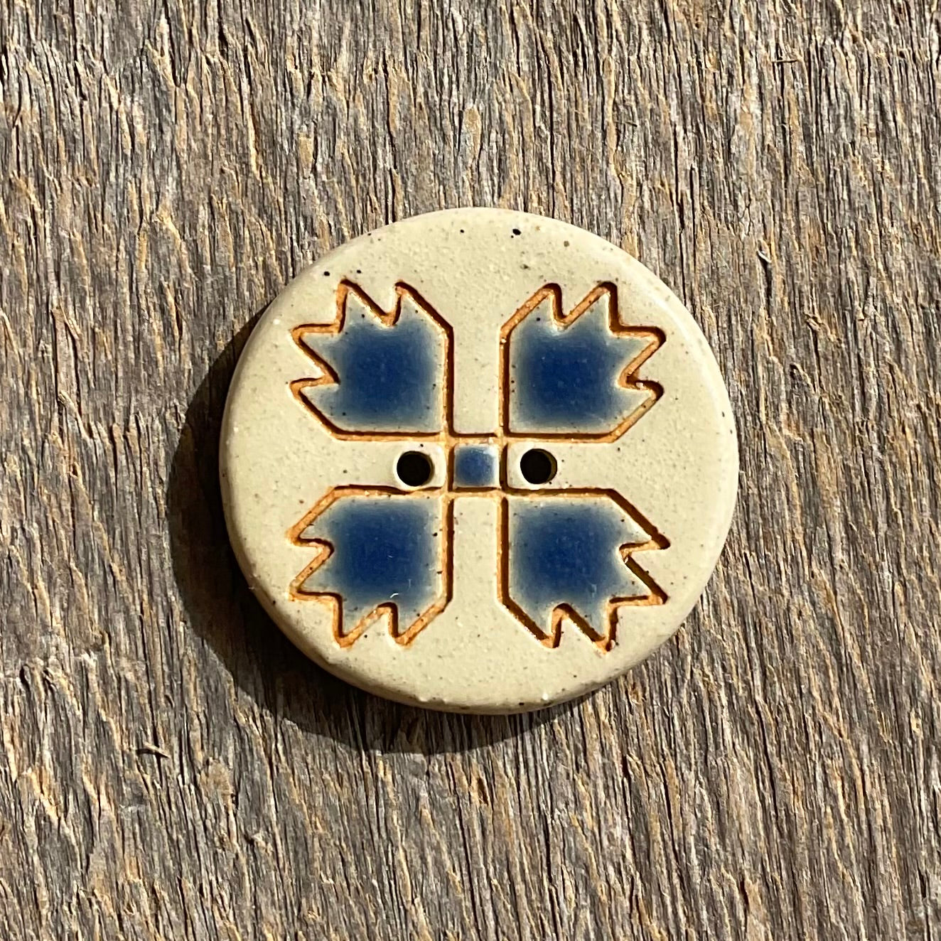 Stoneware Bear Paw Quilt Block Button  1-1/16”