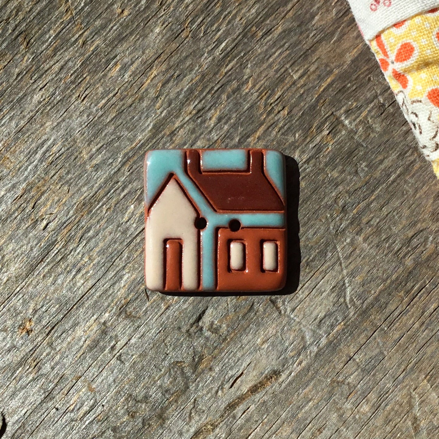 House Quilt Button 15/16”