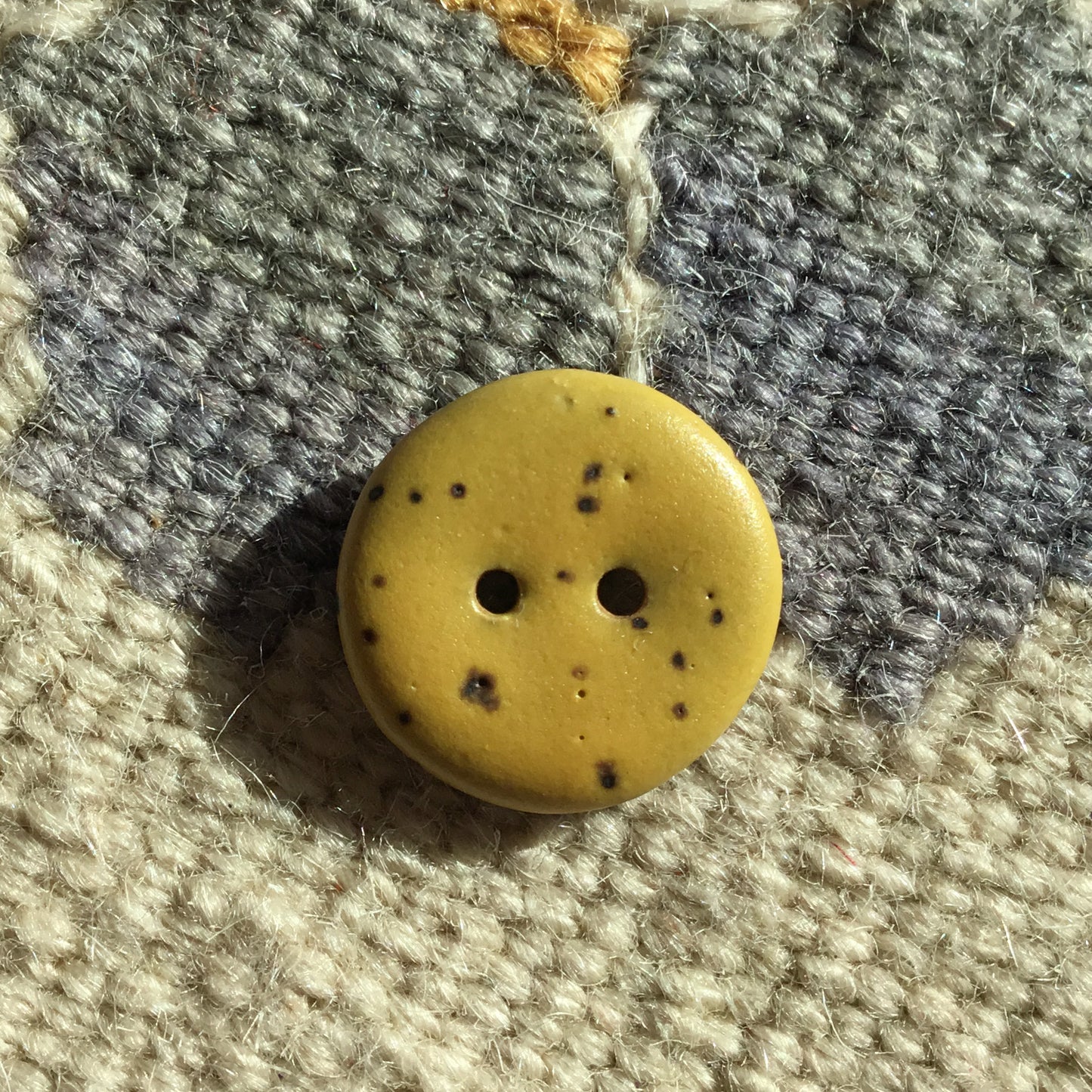 Matte Fleck Stoneware Button 3/4"