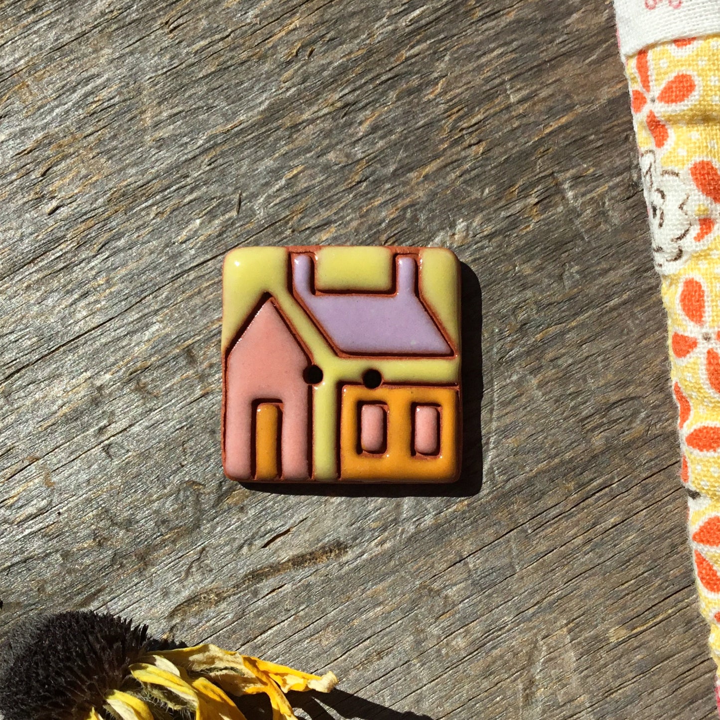 House Quilt Button 15/16”