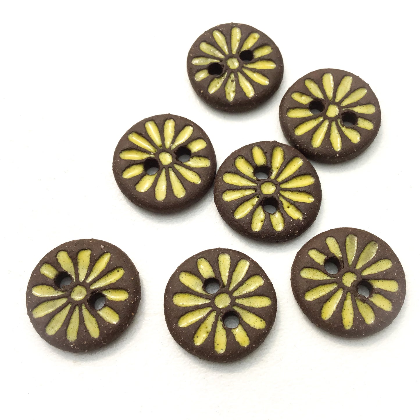 Daisy Buttons on Rustic Black Clay - 9/16"