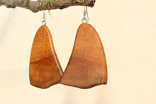 Load image into Gallery viewer, Natural Wooden Earrings - Sycamore - Live Edge Design